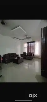 On road/ Owner free independent flat / rent negotiable