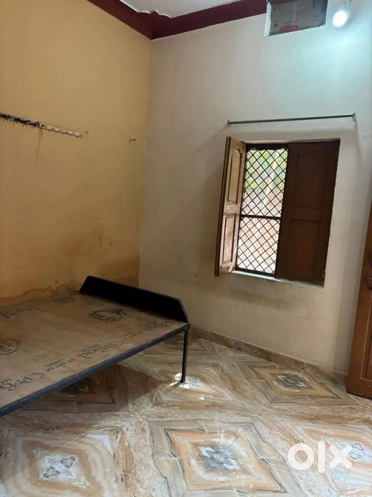 New bus stand hanuman vatika k samne wle gali m highways se 50 metre