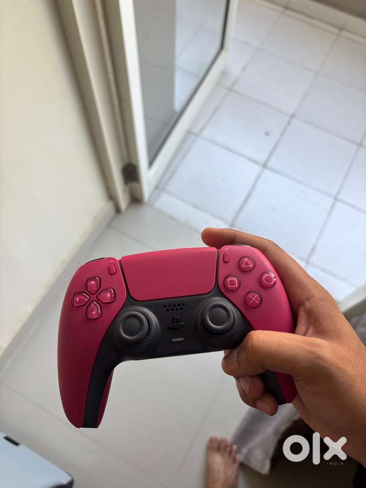 Sony PS5 Controller (Red)