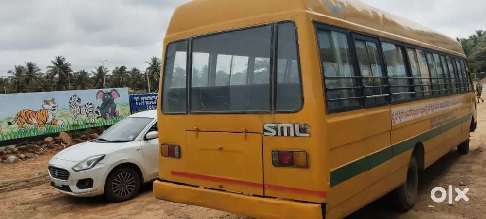 SML 41 SEETAR SCHOOL BUS