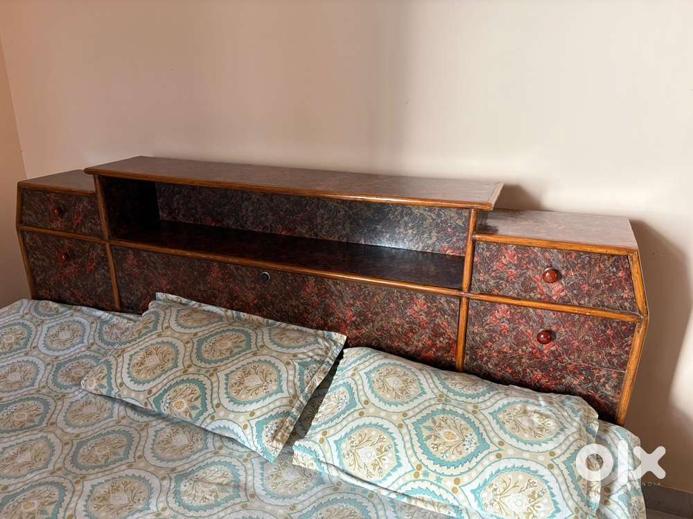 Premium Teakwood Double Bed with 4 Drawers & Storage Section