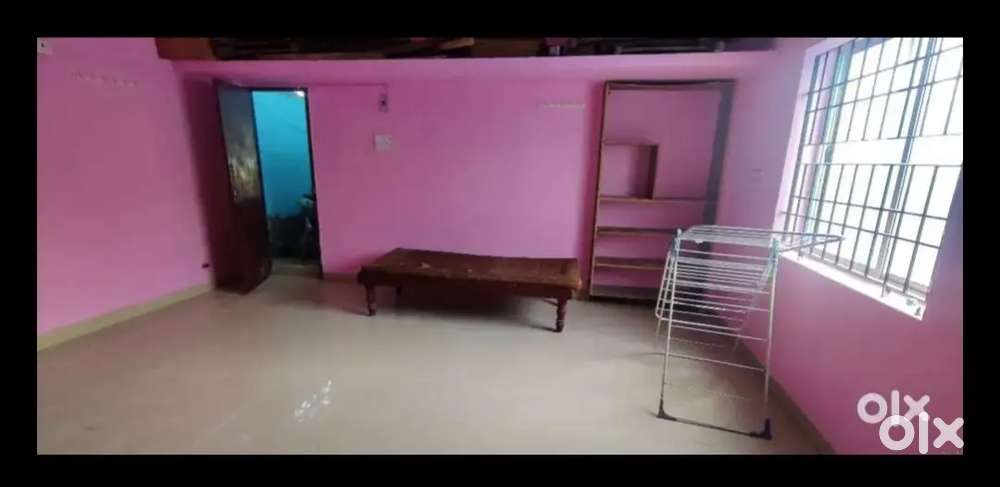 Near airport Only 2 on room