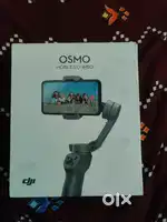 DJI OSMO
MOBILE 3 Smartphone Gimple with kit (Only used 5-6 times)