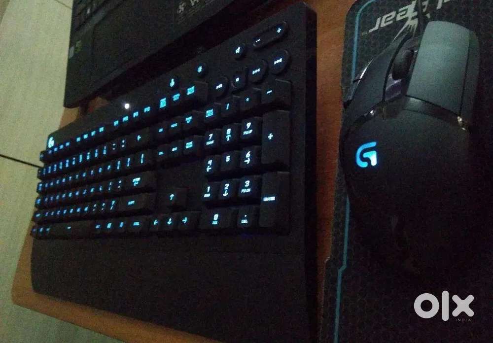 Logitech RGB Gaming keyboard mouse combo