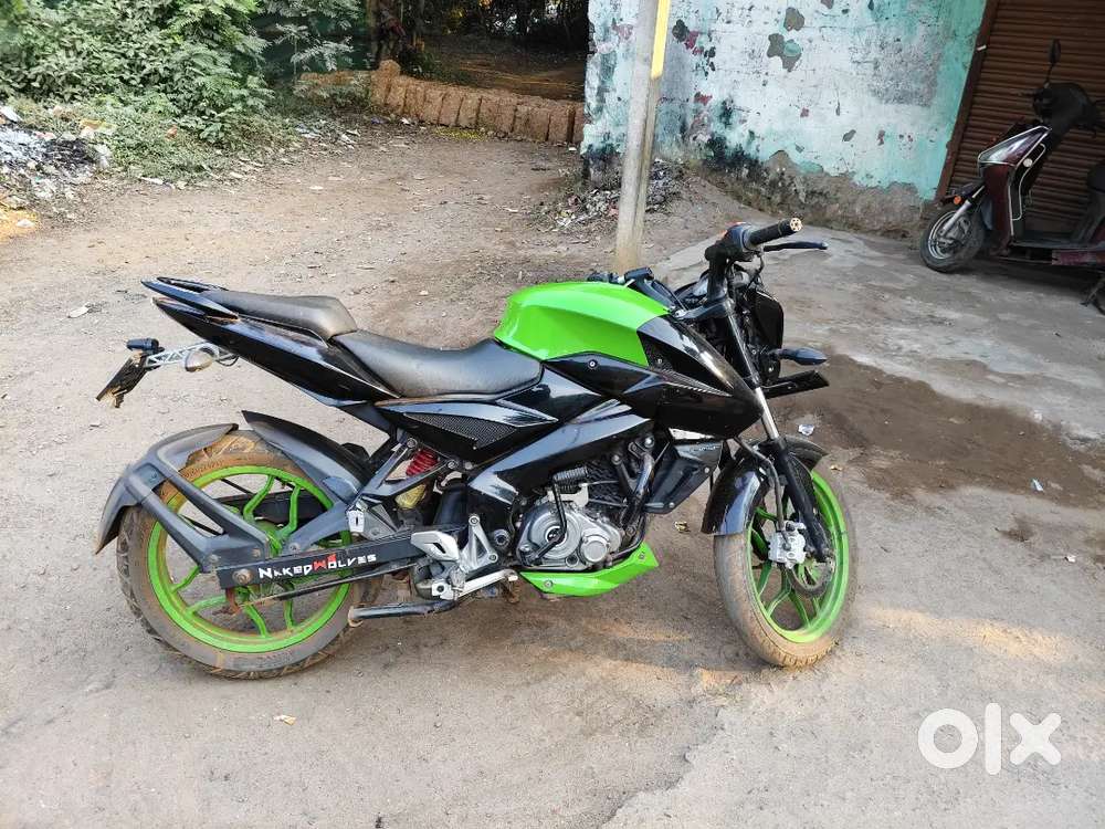 Bajaj 160model