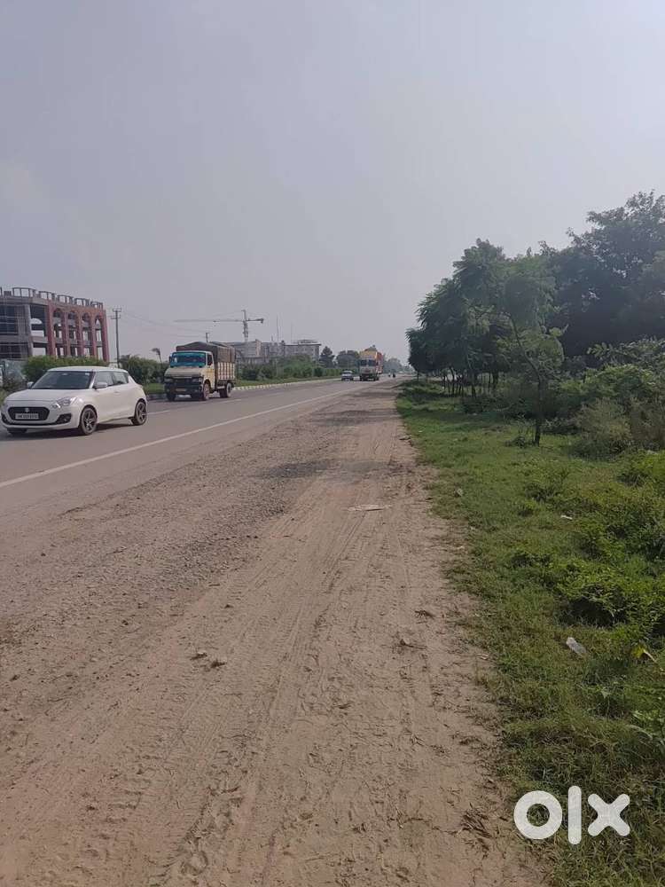 SHOWROOM SITE FOR SALE