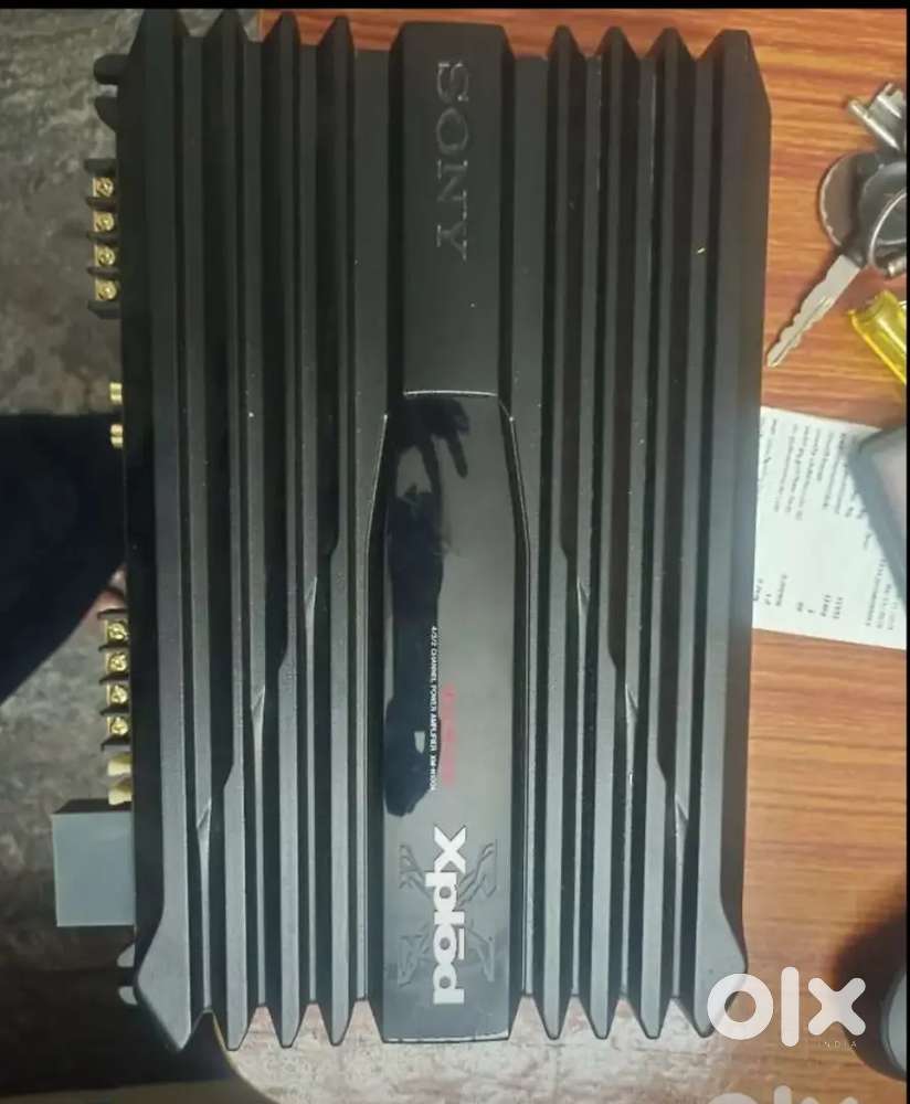 Car amplifier sony