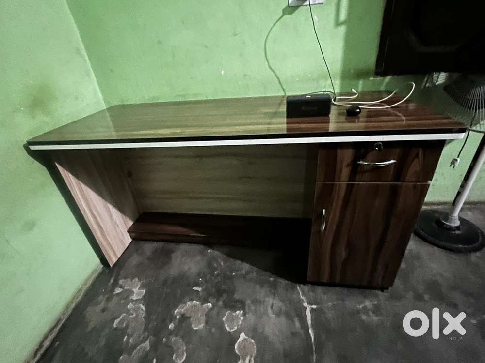 PC table for Office