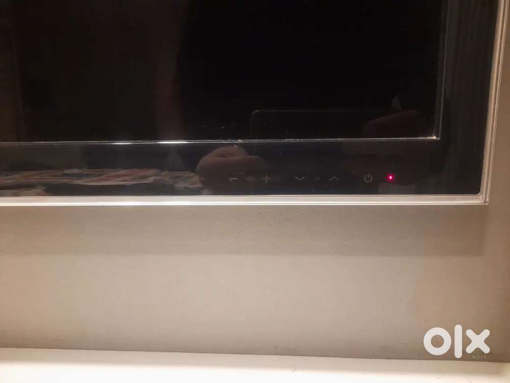 Samsung LED 32 inches brand new