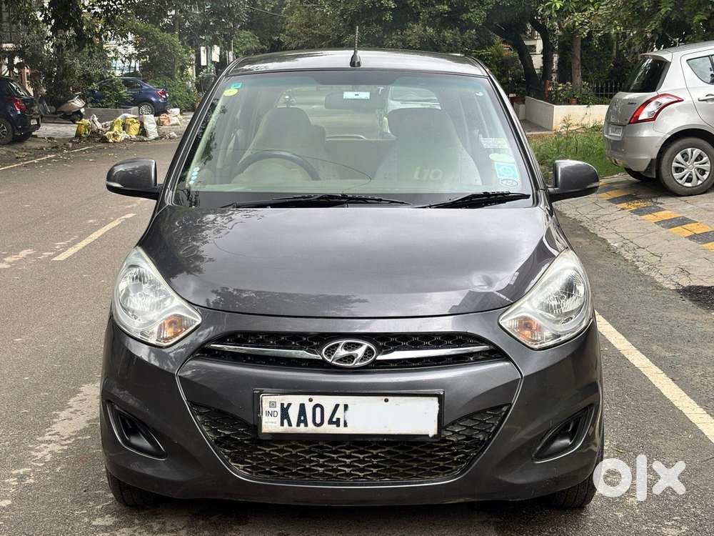 Hyundai i10 Sportz AT, 2011, Petrol