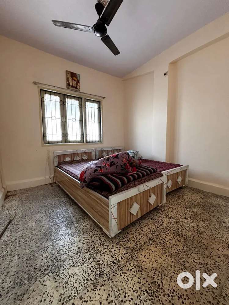 2Bhk Semi-Furnished Flate Sindhi Colony Near Bhawarkua