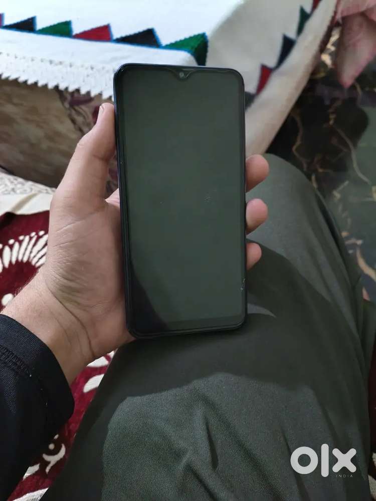 Realme 8 duel a  handset good condition 4g phone 4/64