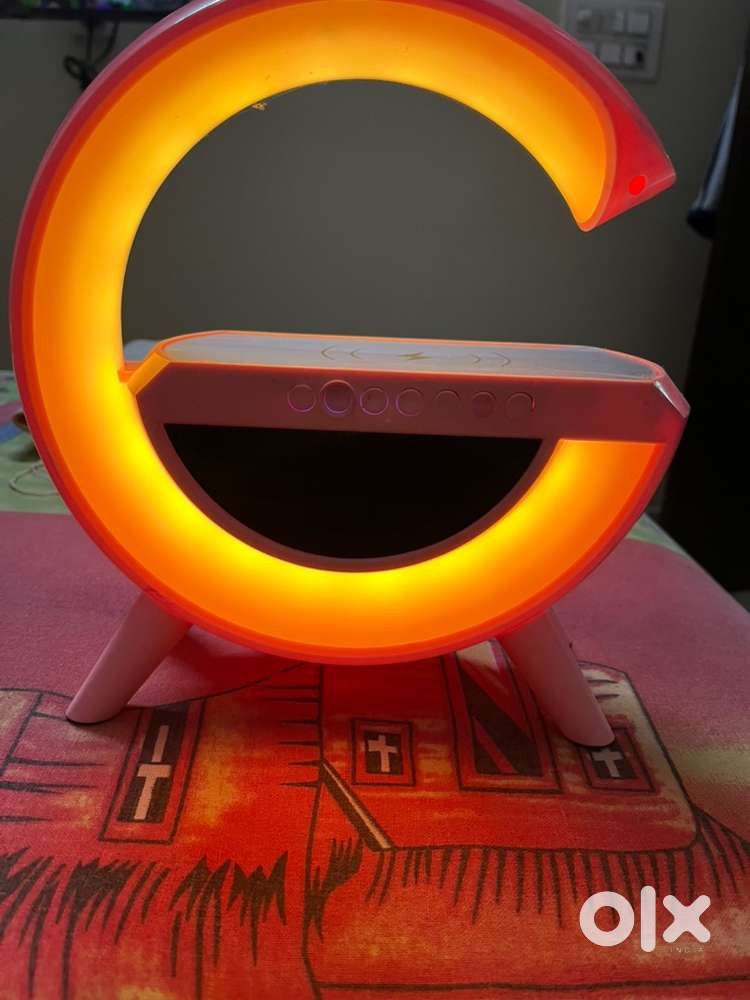Led wireless charging speaker