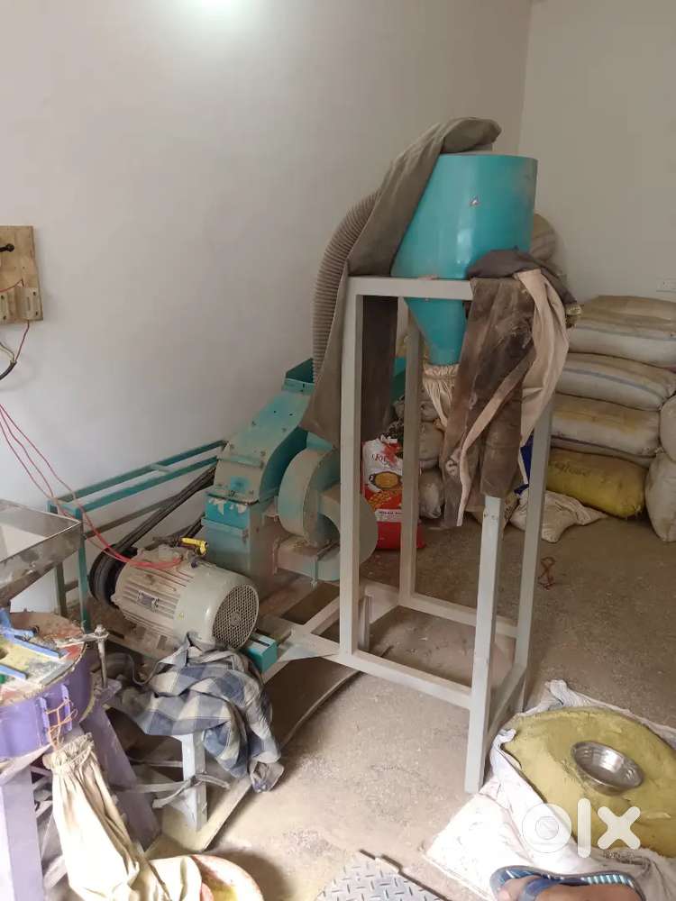 Heavy duty masala pulvizer.