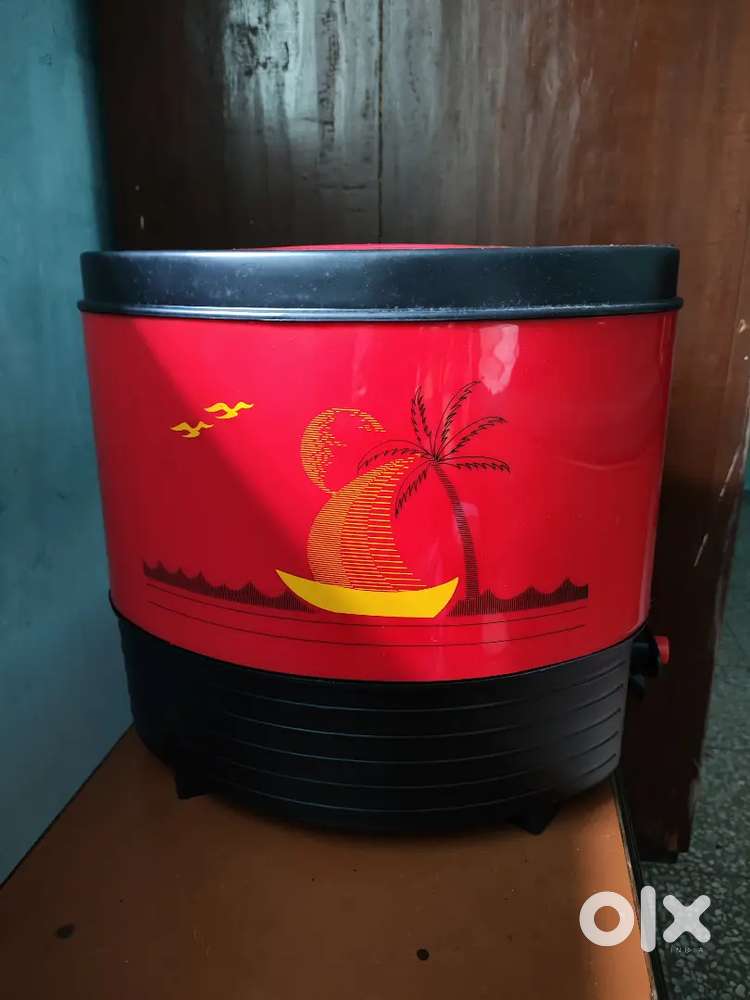 Portable Water Container Milton