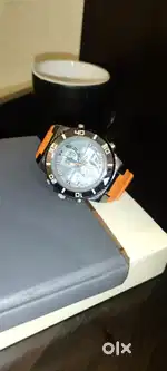Men's wrist watch, Kenneth cole brand new condition.