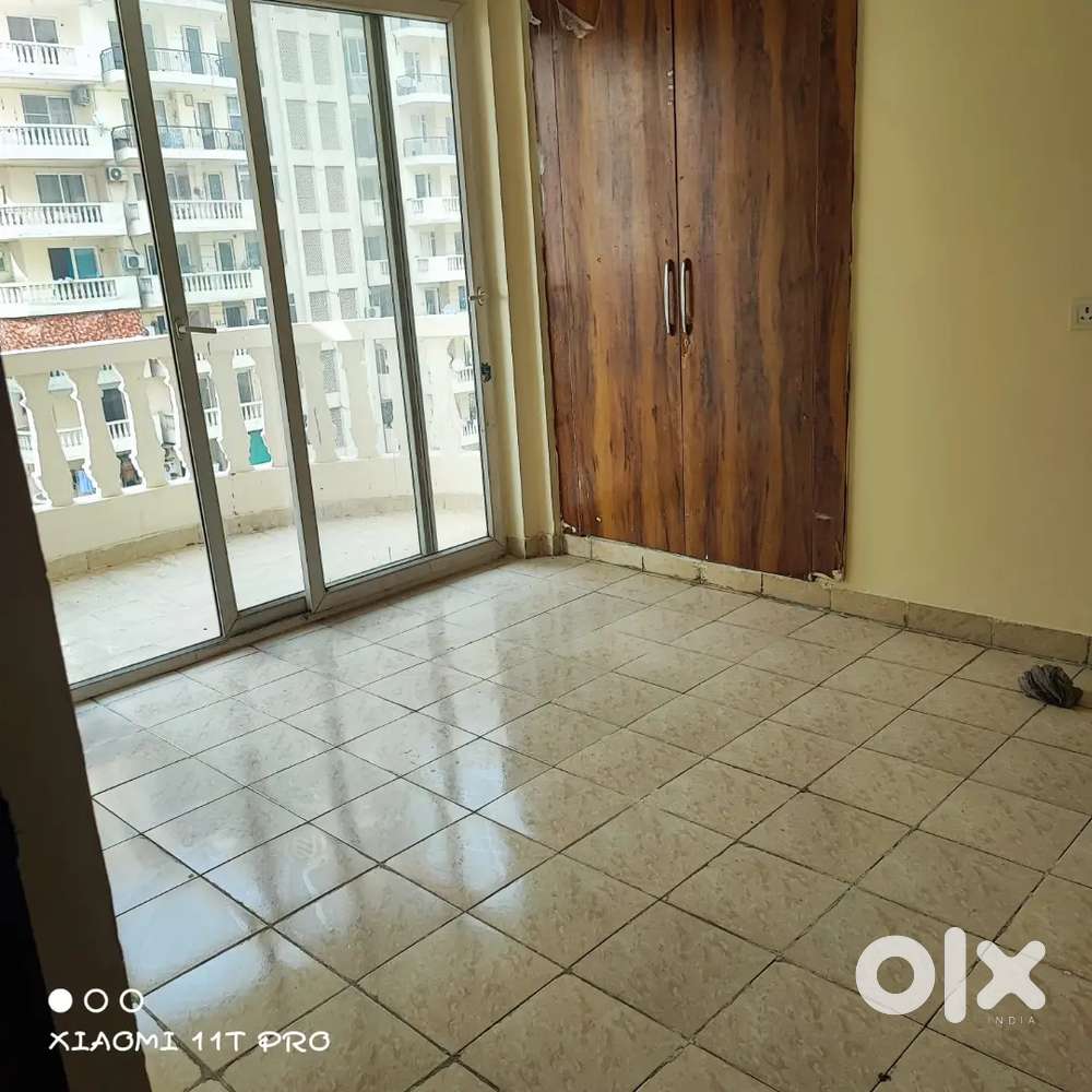 2 bhk semi furnished for rent