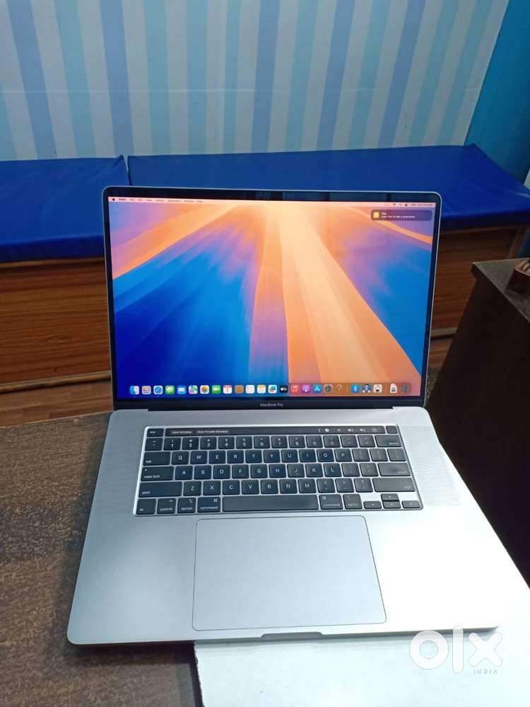 ֍ MacBook Pro A2141- i9- 16 GB RAM- 1 TB SSD/4GB AMD Radeon 5500M ֍