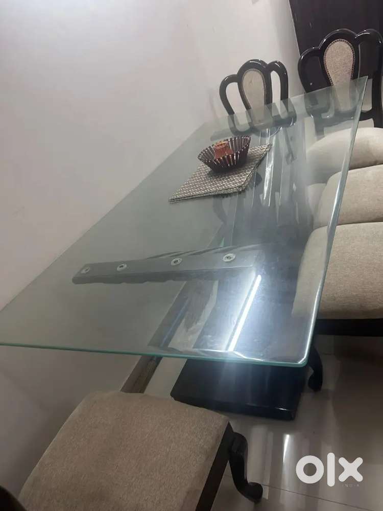 Dining Table and 8 Chairs  (7.5*3.5 size)