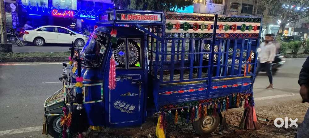 Loading ape auto Good condition