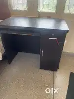 Study computer table