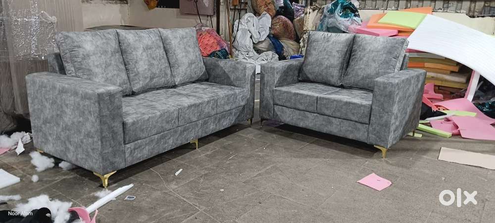 New & modern style 3 + 2 sofa set for sale in Kharadi, Pune