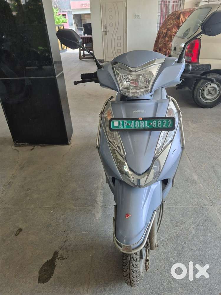 Dual brakes, Side stand sensor autocut off