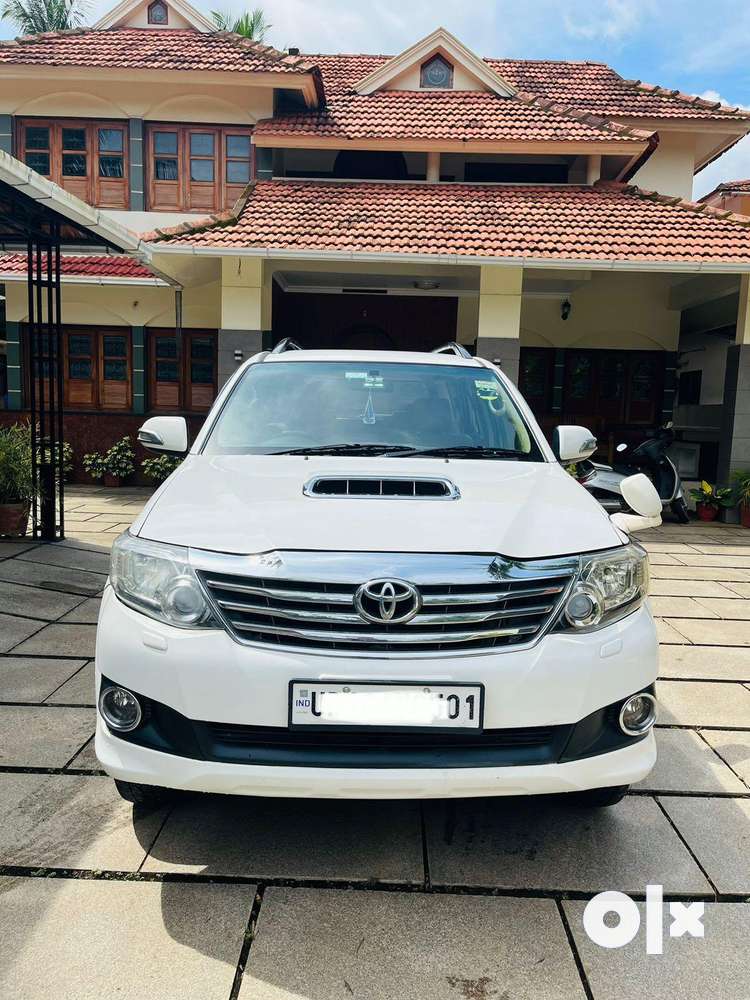 Toyota Fortuner 3.0 4x2 Automatic, 2014