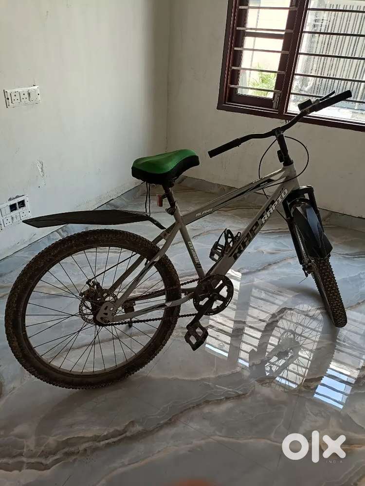 Well-Maintained Bicycle for Sale – Smooth Ride, Great Condition!