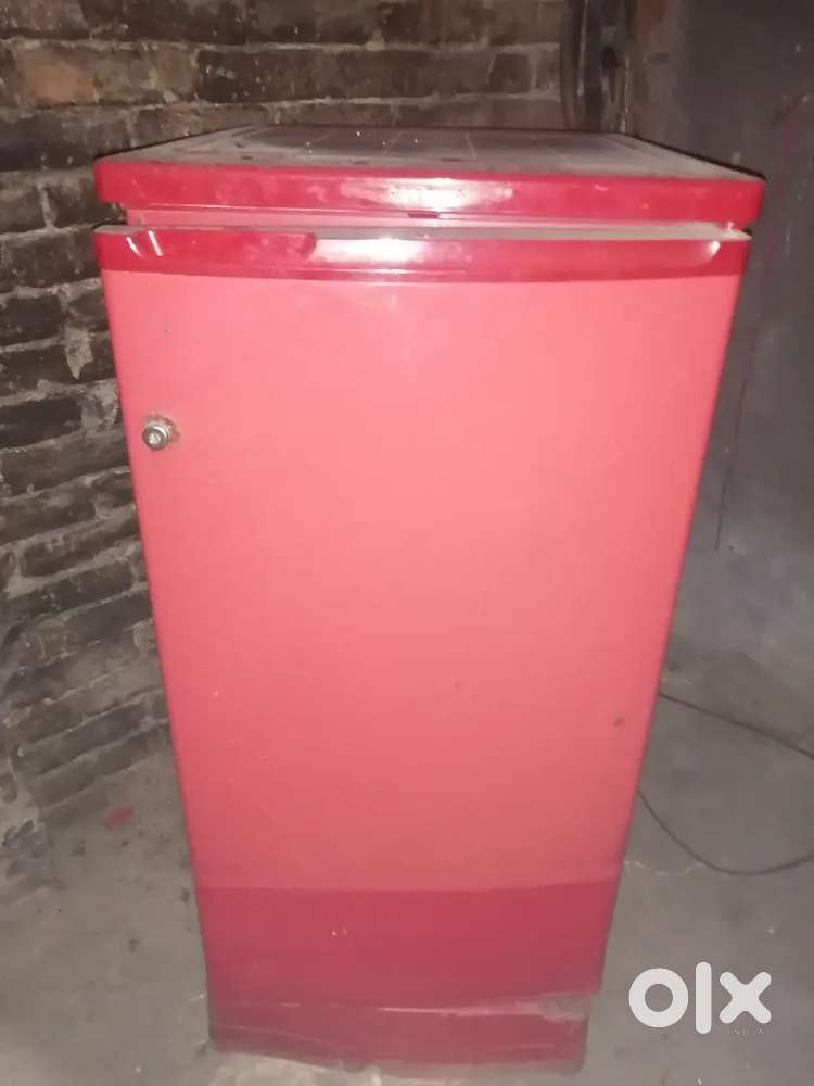 Videocon Red colour fridge best for use