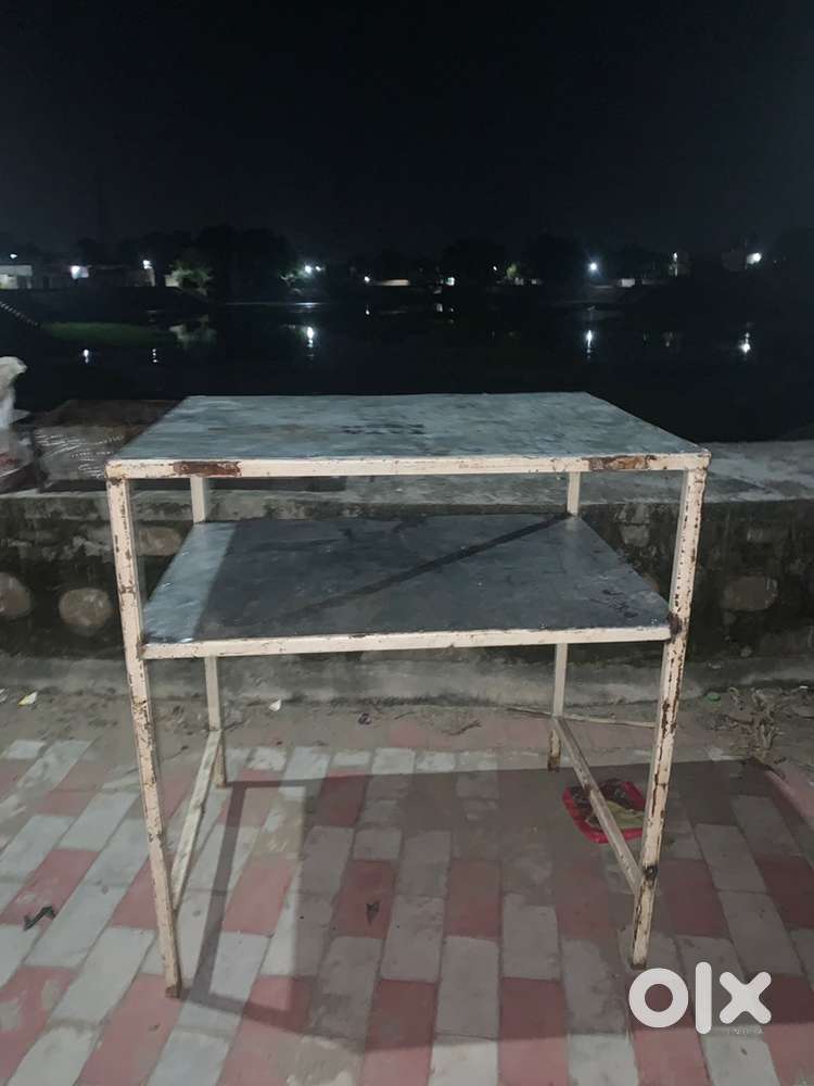 Iron Table 3*2 feet. double 2 layer