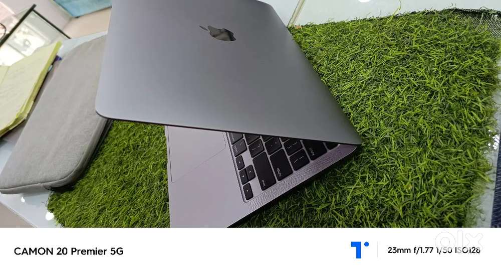 APPLE MACBOOK AIR M1 CYCLE COUNT 10 BRAND NEW CONDITION REARLY USED