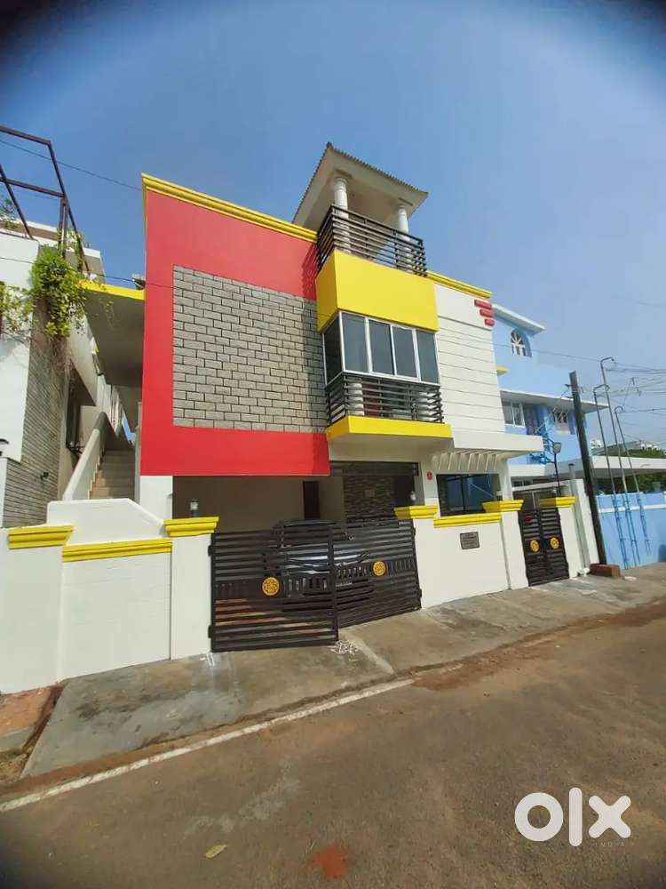 Bachelors - Small House