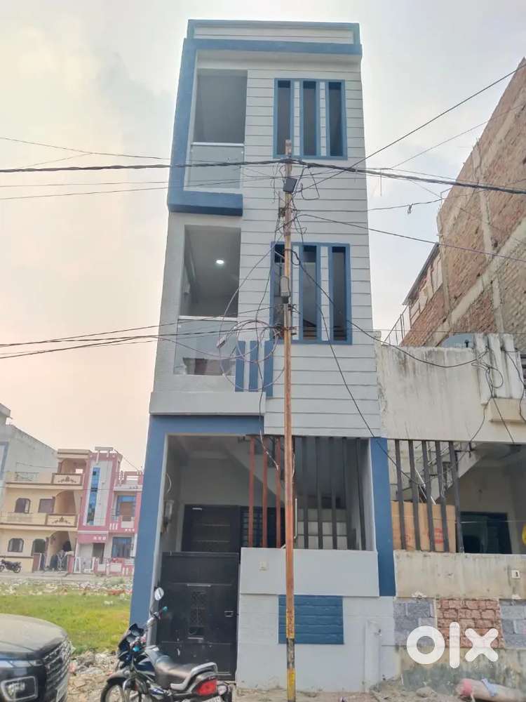 10*50 jisme 1hall 1 room 1kicen 1let bath 1balcony