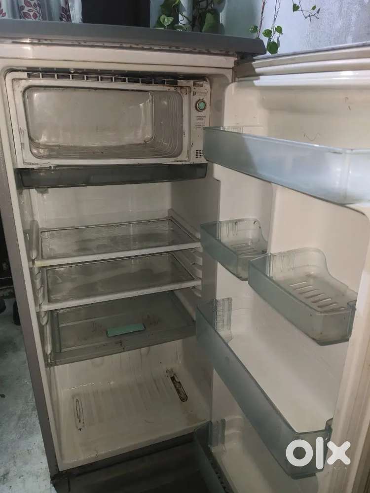 SAMSUNG FRIDGE