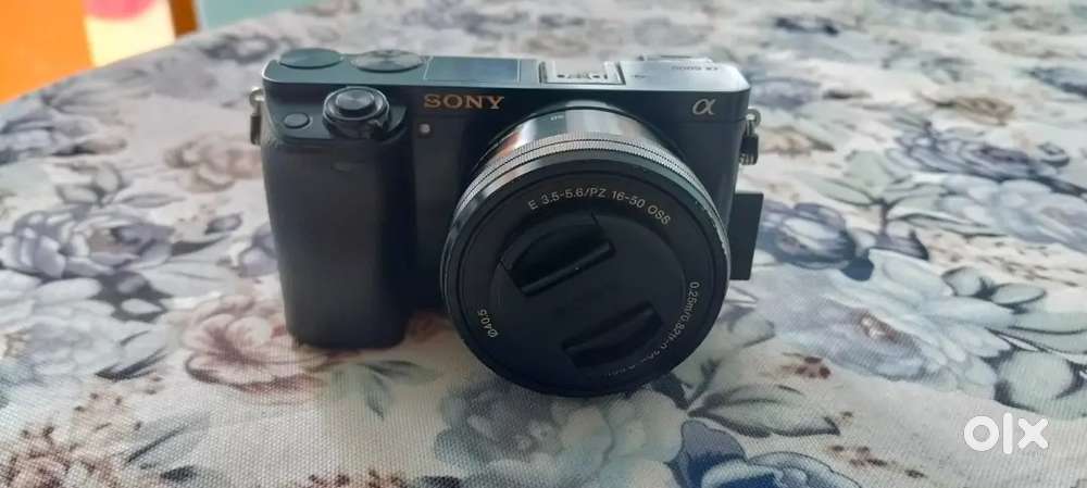 Sony alpha a6000 ,4 years old ..serious buyers only