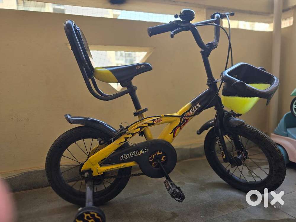 Kids cycle Size 14