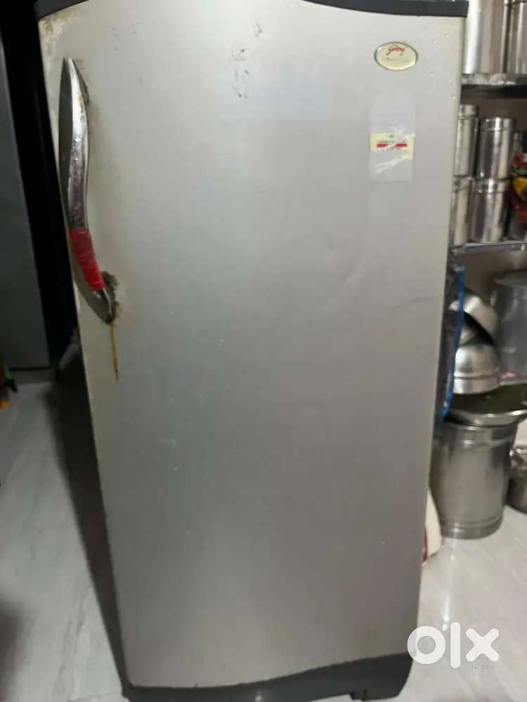 Urgent Selling Fridge