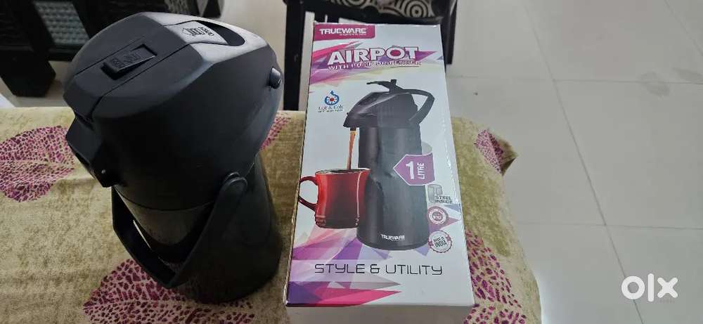 Thermos flask with dispenser