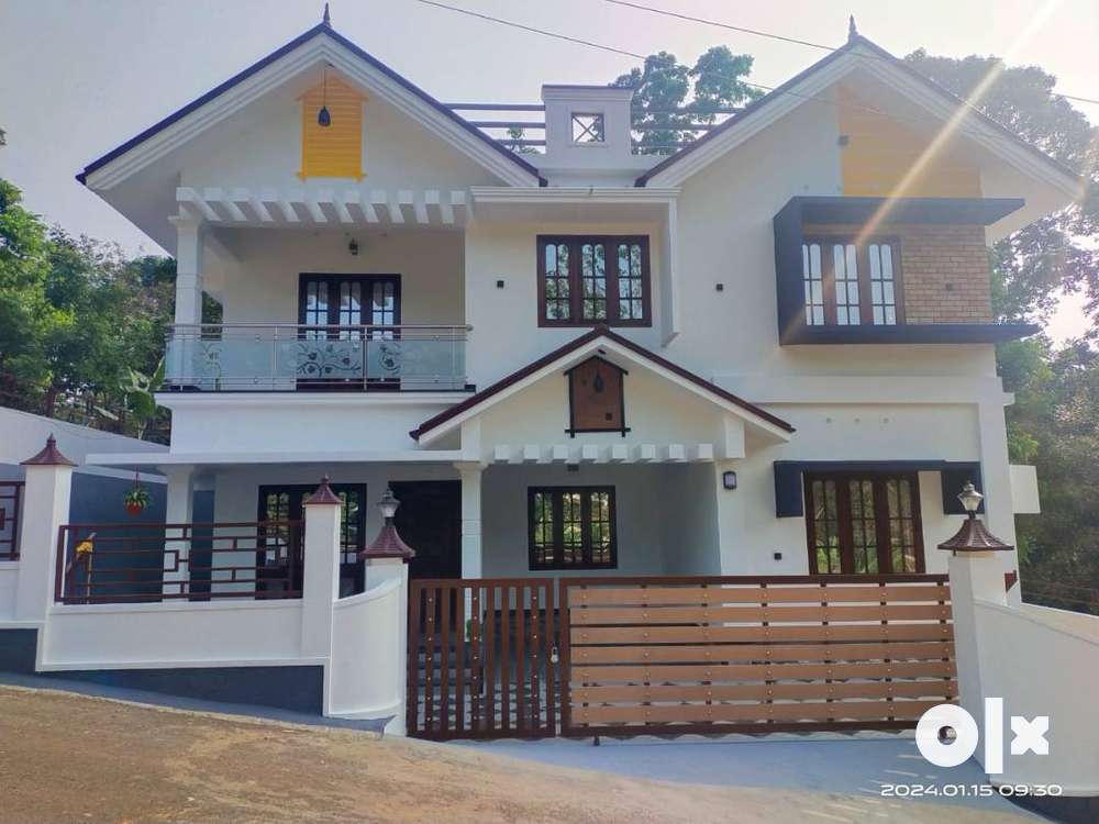 4BHK Semifurnished House with 6cent in Puthuppally, Kottayam,2100sqft