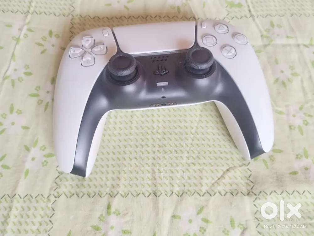 Dualsense Controller(PS5 controller)