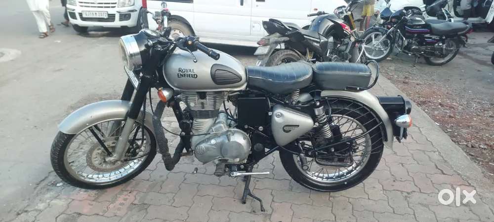 Royal Enfield classic gun metal grey