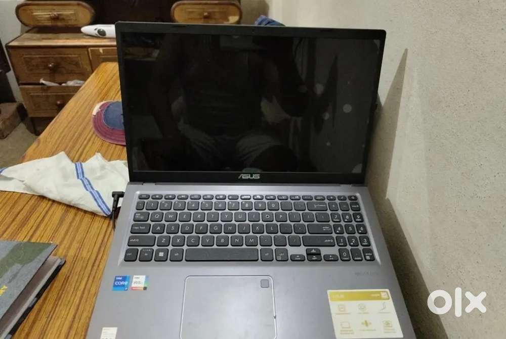 ASUS VIVOBOOK 15 I7/512 SSD/16GB RAM