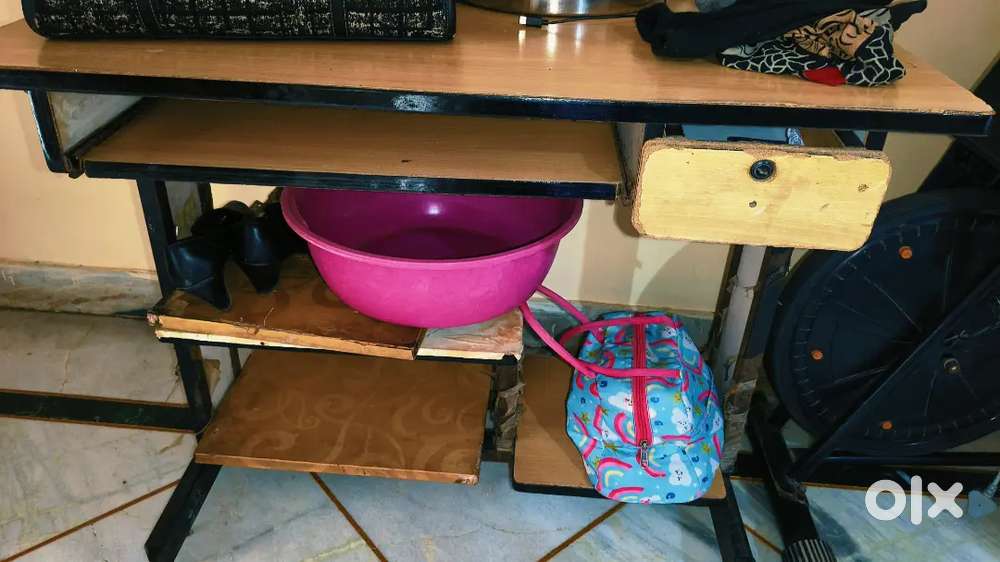Computer Table
