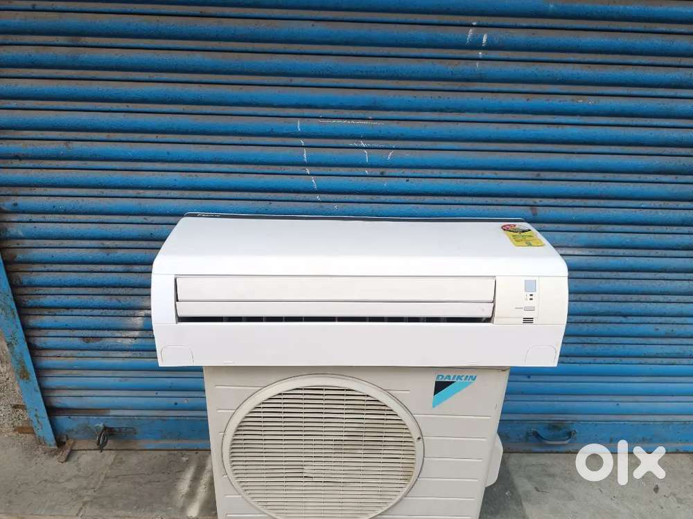 Fitting free new model Daikin AC 1 ton 16000 mein warranty free