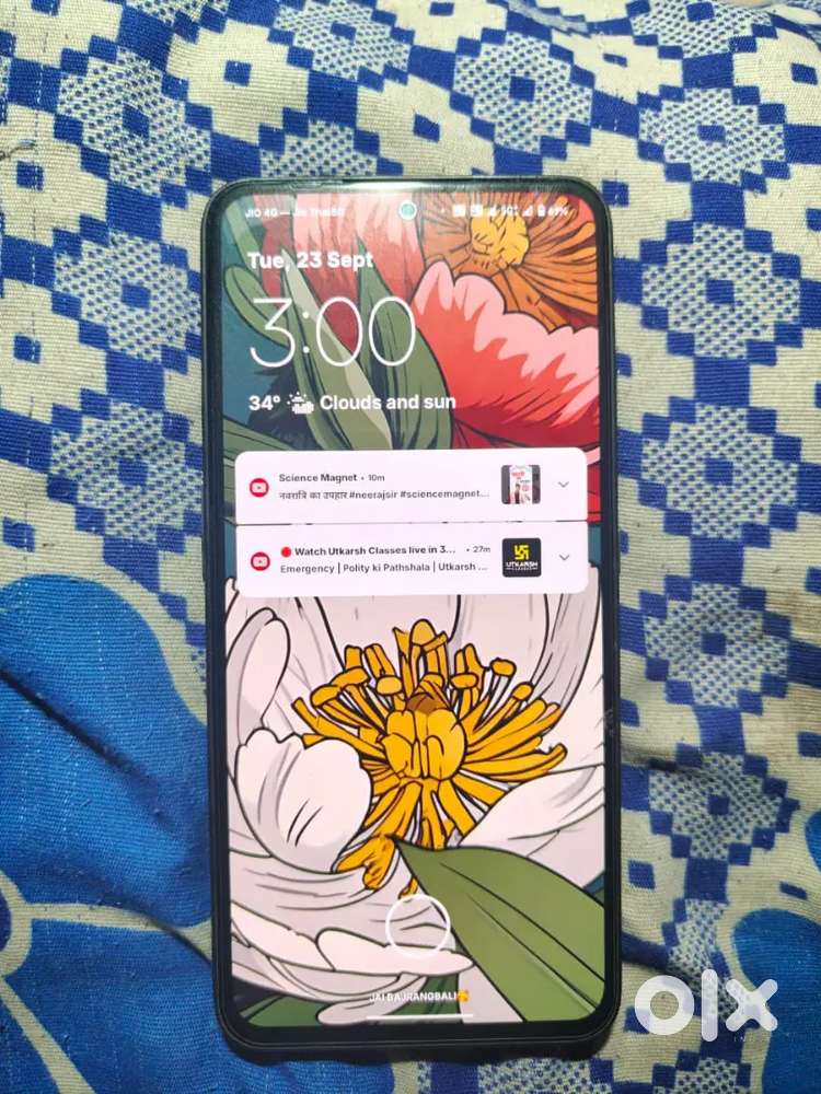 Cmf 1 in warranty 7 month old with charger 6 gb/128 gb