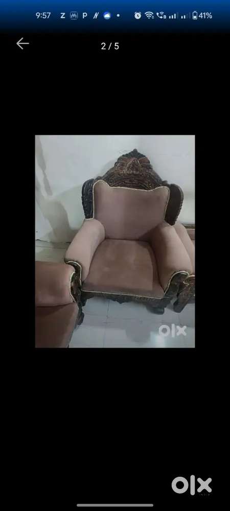 3+2 Wooden Sofa Sale karna hai