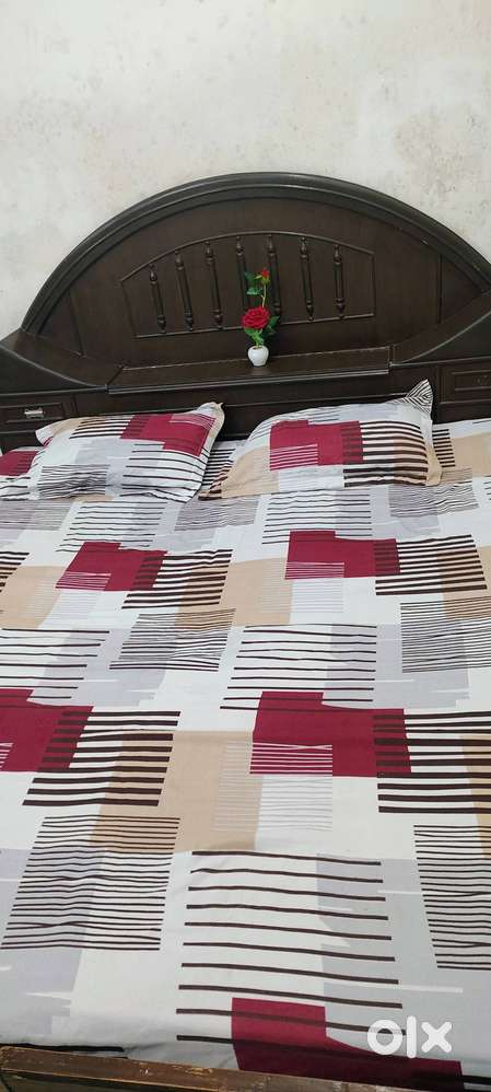 Good quality heavy wood bed