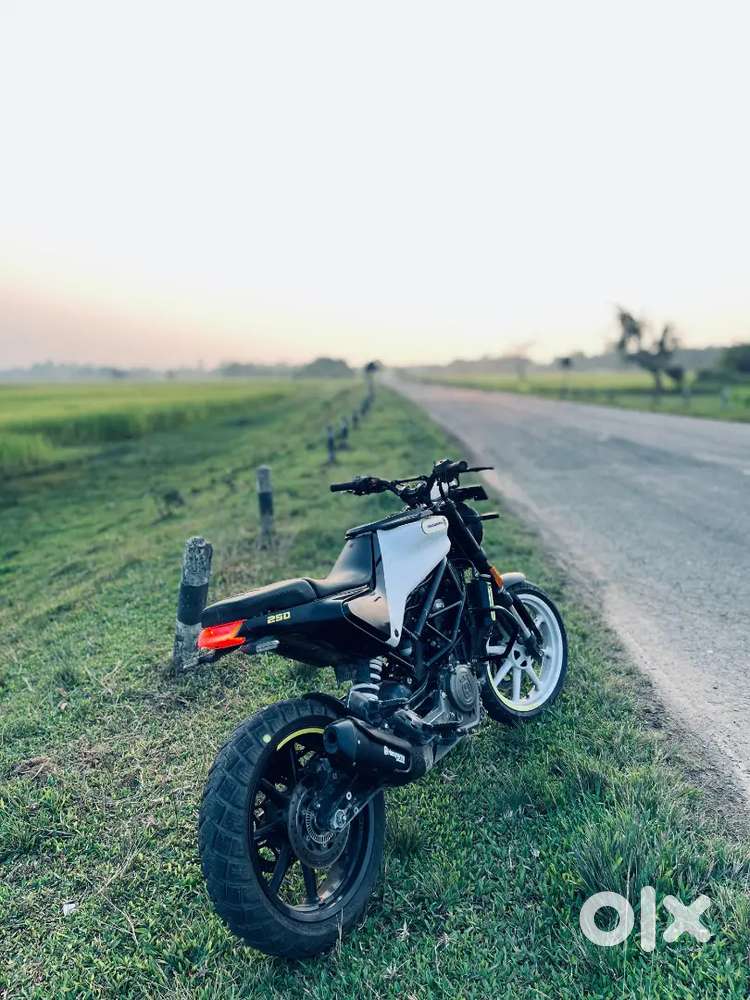 Husqvarna/ Svartpilen 250