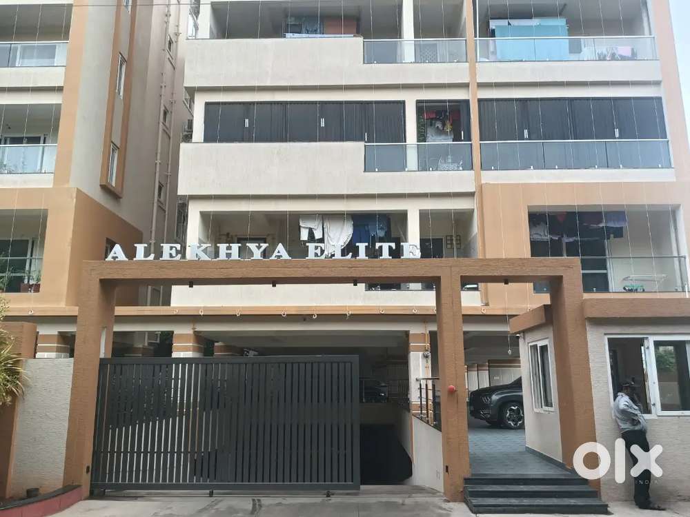 Fully furnished 4 BHK FLAT FOR RENT